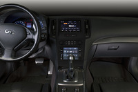 Infiniti G37 2008-2013 (excludes convertible with Bose)