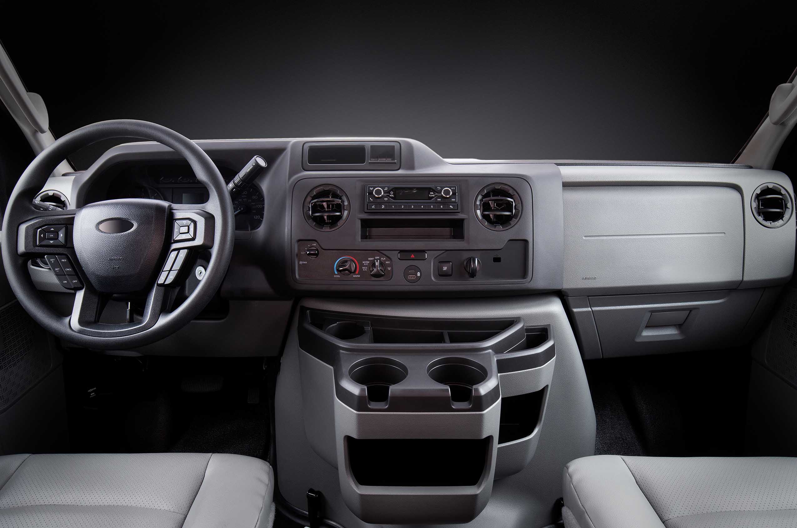 Ford E-Series Cutaway 2021