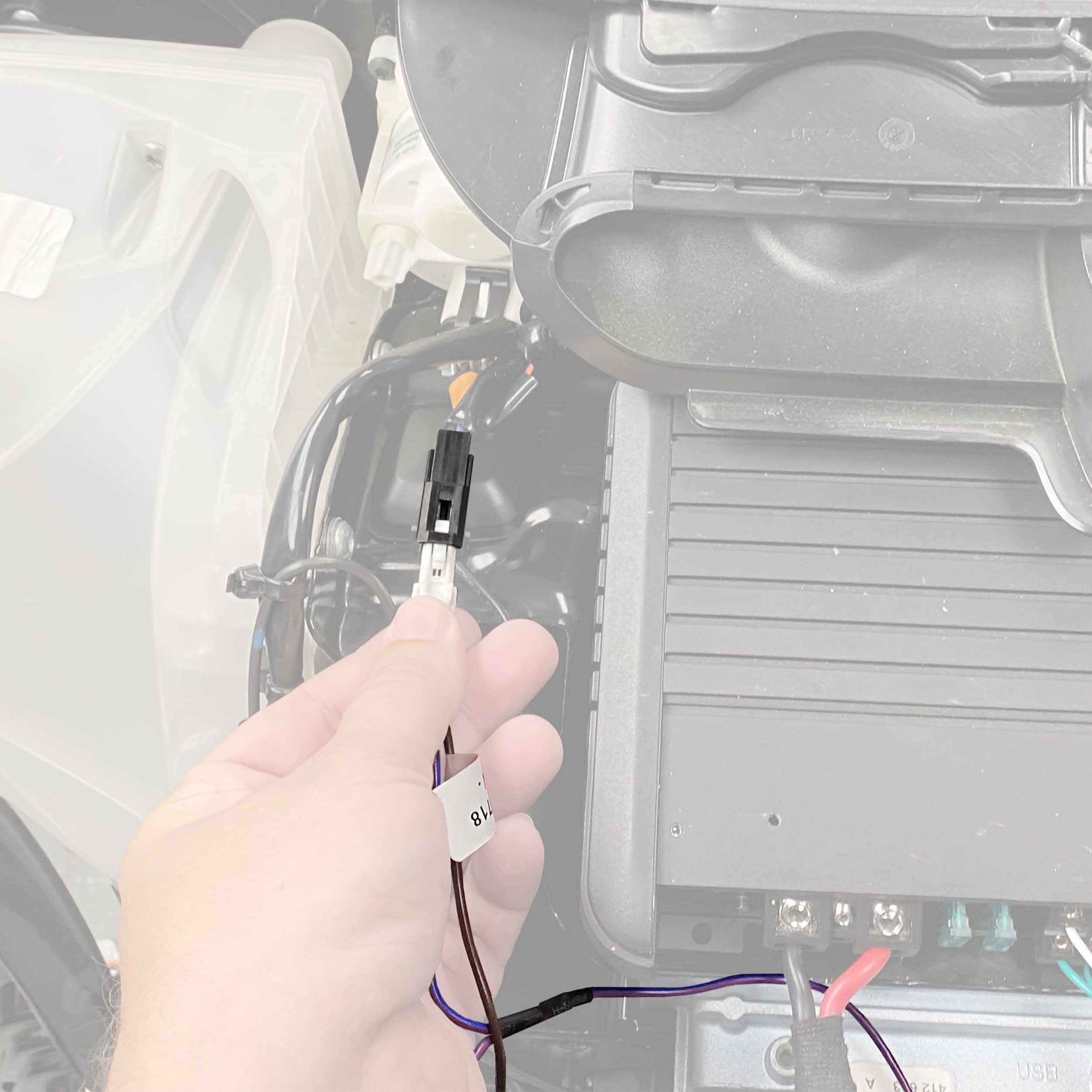 Accessory T-Harness - Fits Harley-Davidson® FLH/FLT 2014 - 2